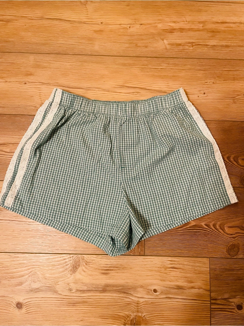 Women’s Old Navy Green Gingham Athletic Shorts with Lace Side Trim